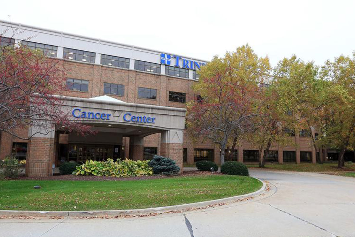 UnityPoint health trinity cancer center building in moline